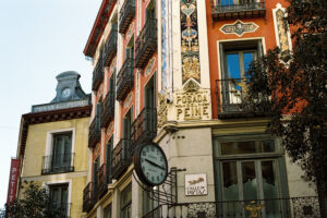Calle colores • 2024